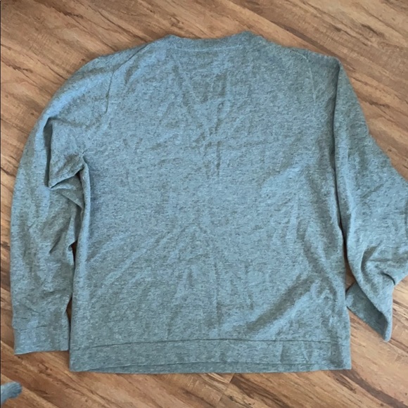 *SALE* EUC J. Crew Gray Crewneck Sweater Size XL - Picture 3 of 4